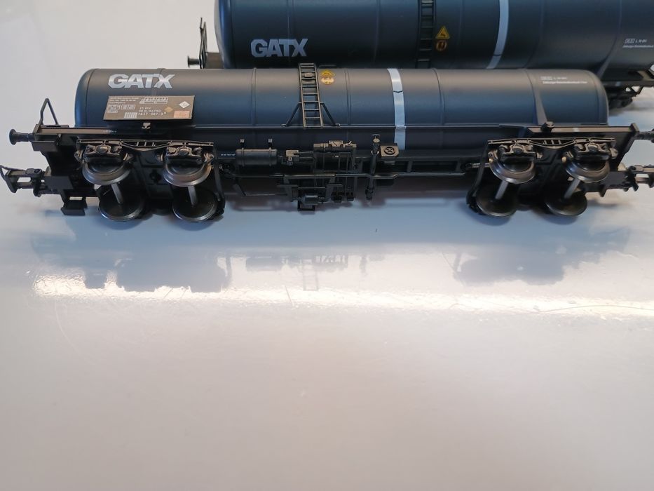 Vagoane cisternă GATX machetă trenuleț electric locomotiva scara HO