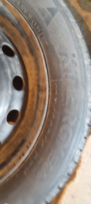 Cauciucuri de iarna cu jante de tablă