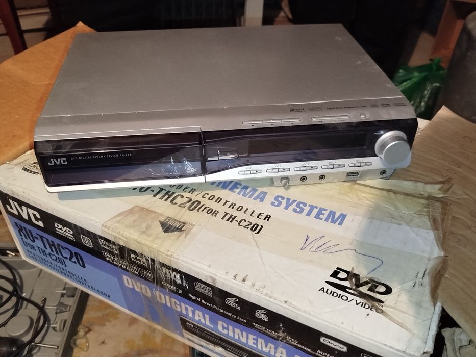 Домашний кинотеатр JVC XV-THC20