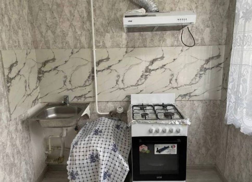 Арендага 3.хонали уй берилади  ибн сино оилага берилади