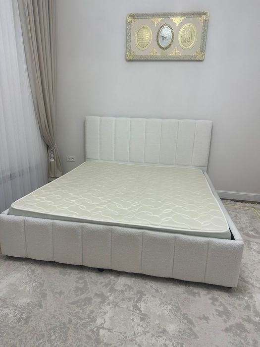 Кровать двуспальная