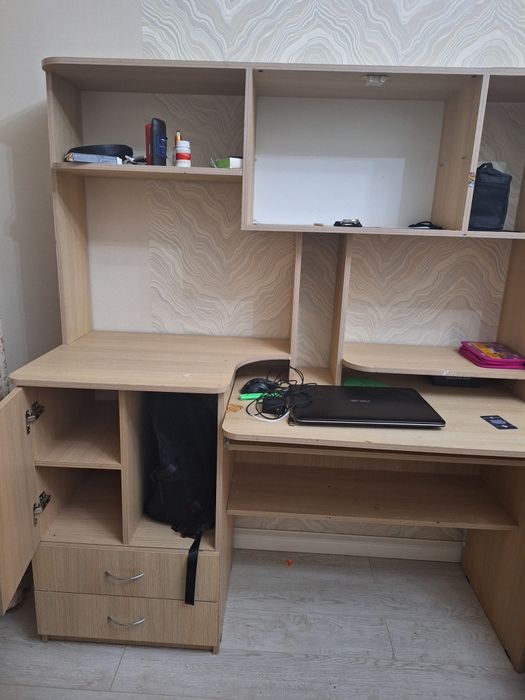 Продам стол парту