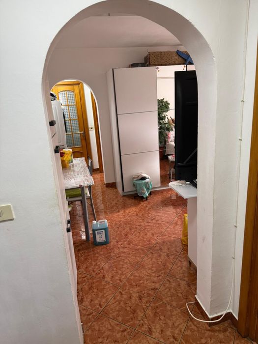 Apartament 2 camere - semidecomandat