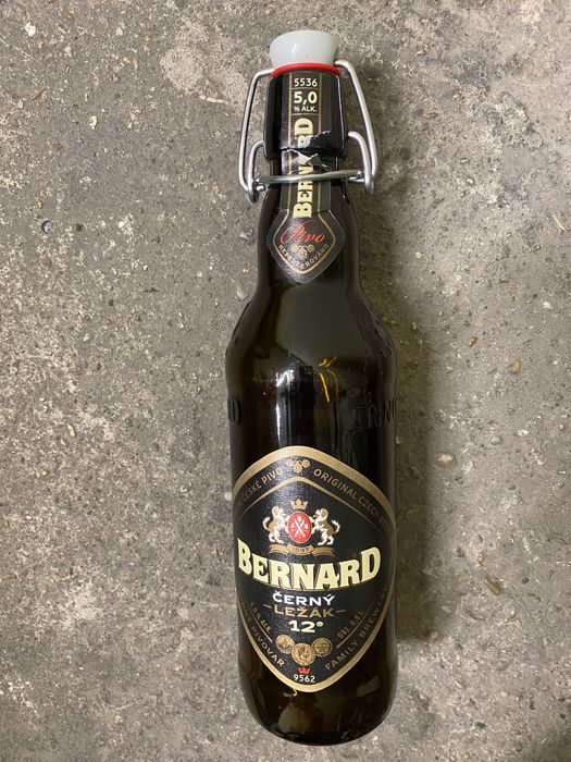 Продавам стъклени бутилки с капачки за многократна употреба(суинг)