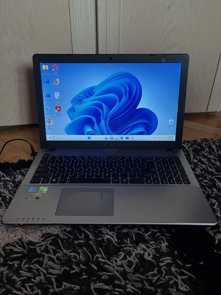 Laptop asus i3-3217U