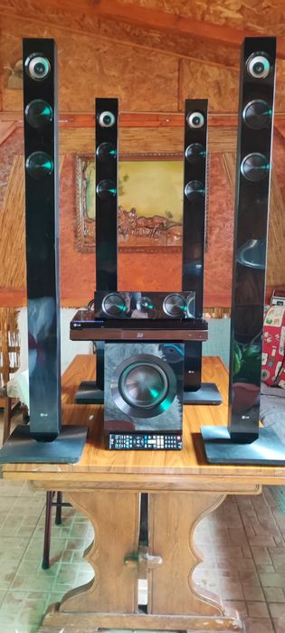 LG BLU RAY 3D Home Theater