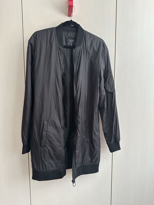 Мъжко черно яке Bershka S