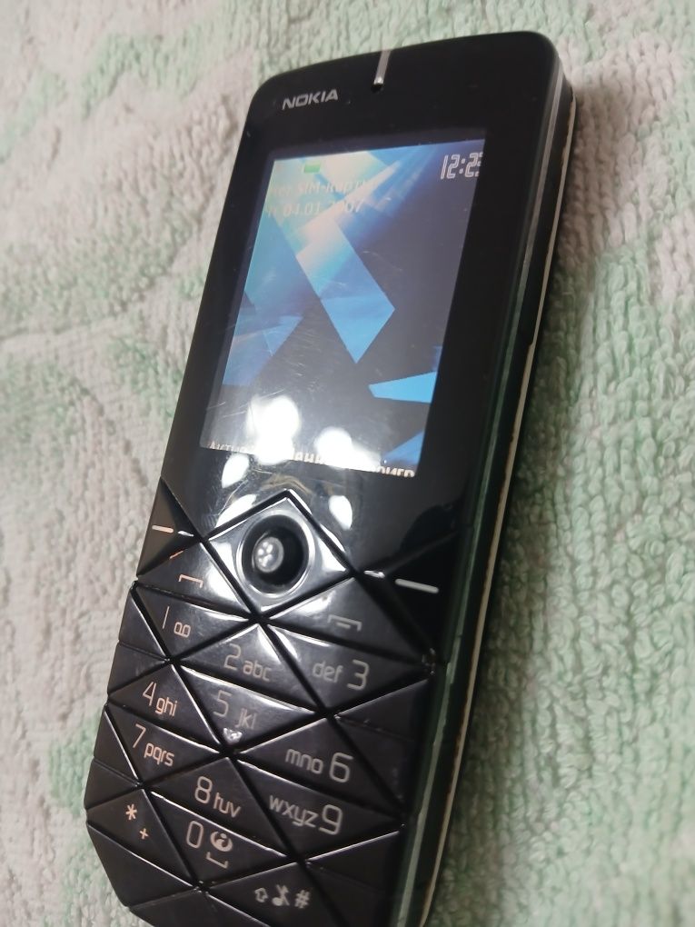Assalom alekum telefon sotiladi Original Nokia 7500 holati rasmdagidek