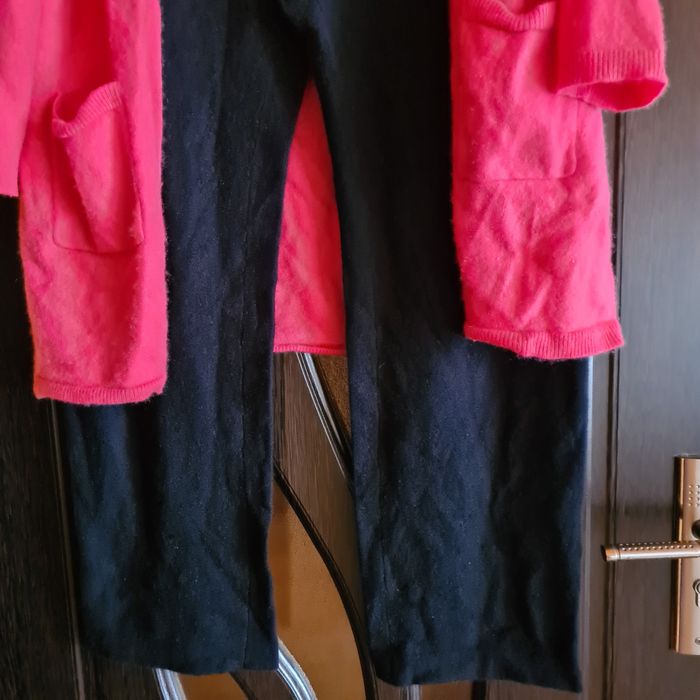 Vand pantaloni de casmir