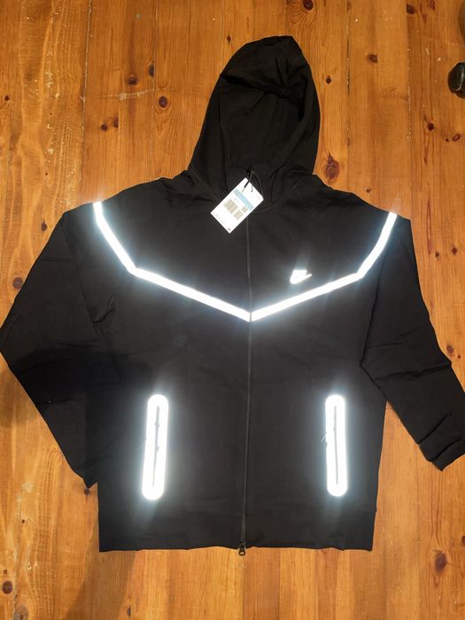 Nike reflective M