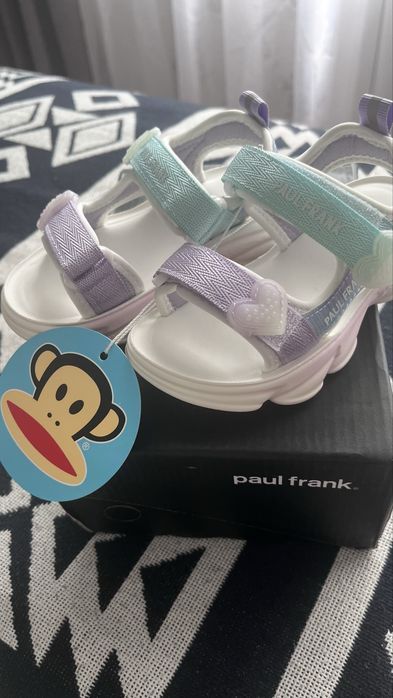 Сандали новые детские