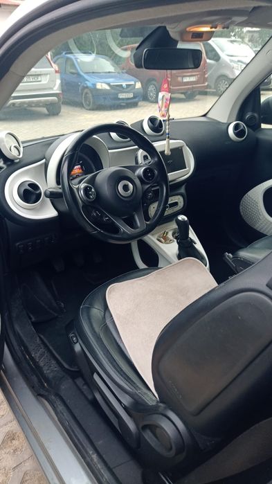 SMART FORTWO COUPE ..6000 euro pret negociabil