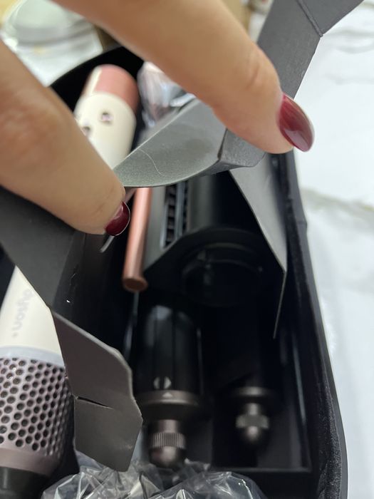 Продается фен Dyson