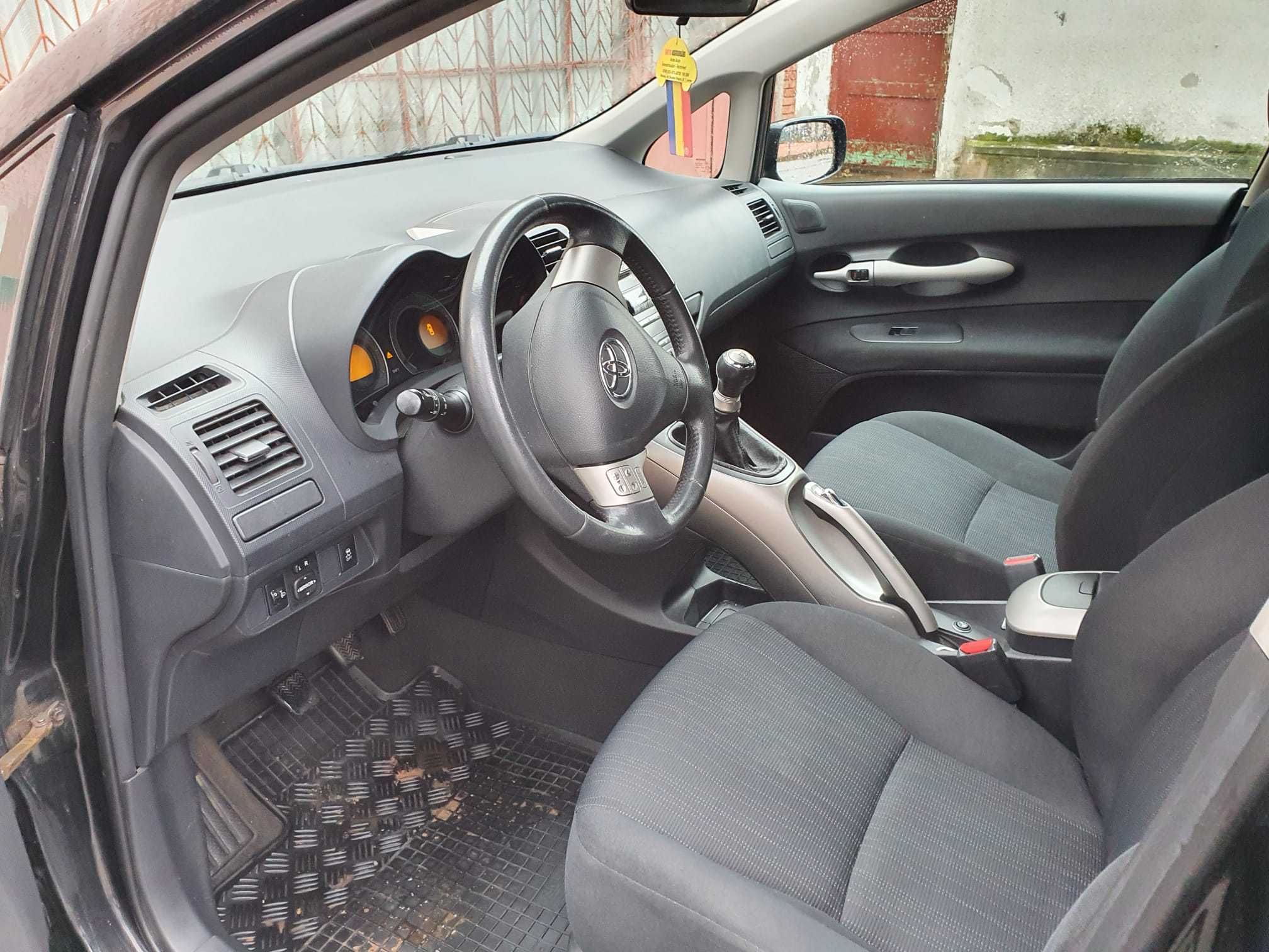 Toyota Auris 2008, Benzina 1.4