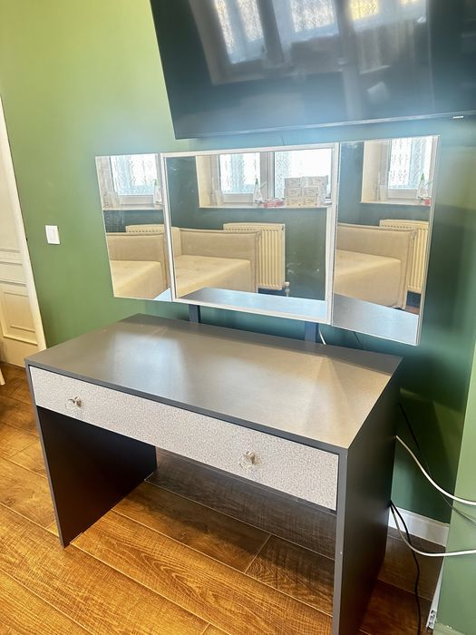 Трюмо Туалетный стол б/у