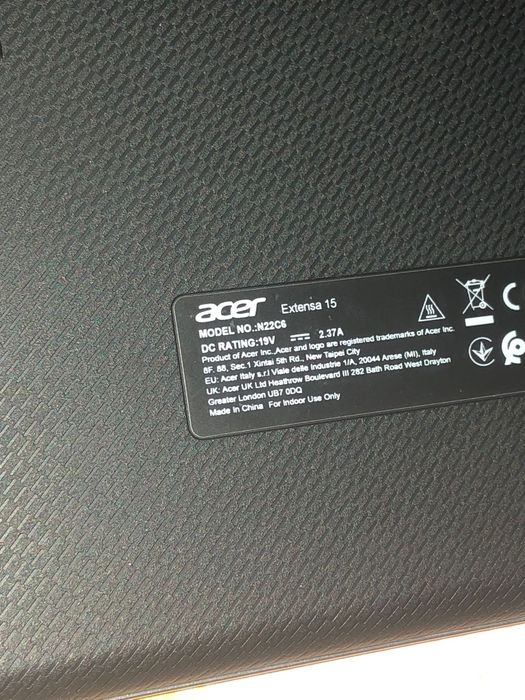 vând laptop Acer Extensa 15 EX215-55 cu tastatura,mouse+ stick