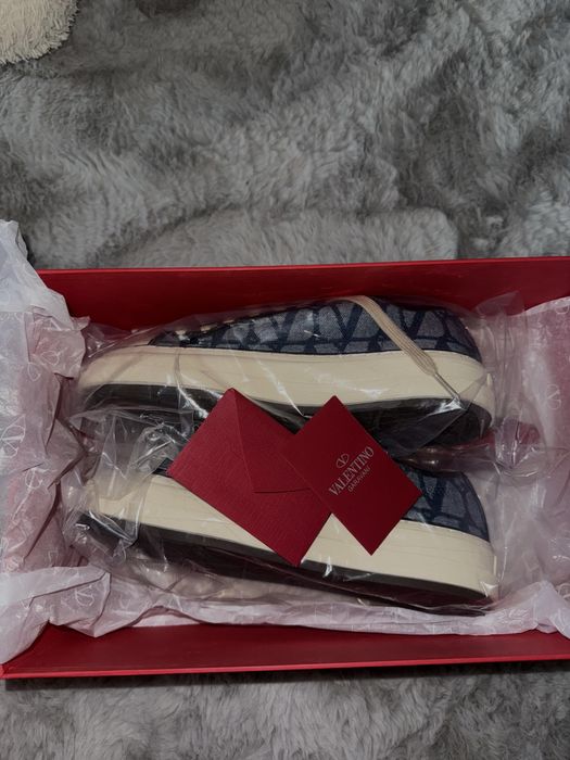 Сникърси Valentino