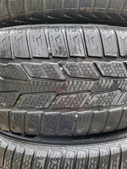 Roți de iarnă 205 55 r16.