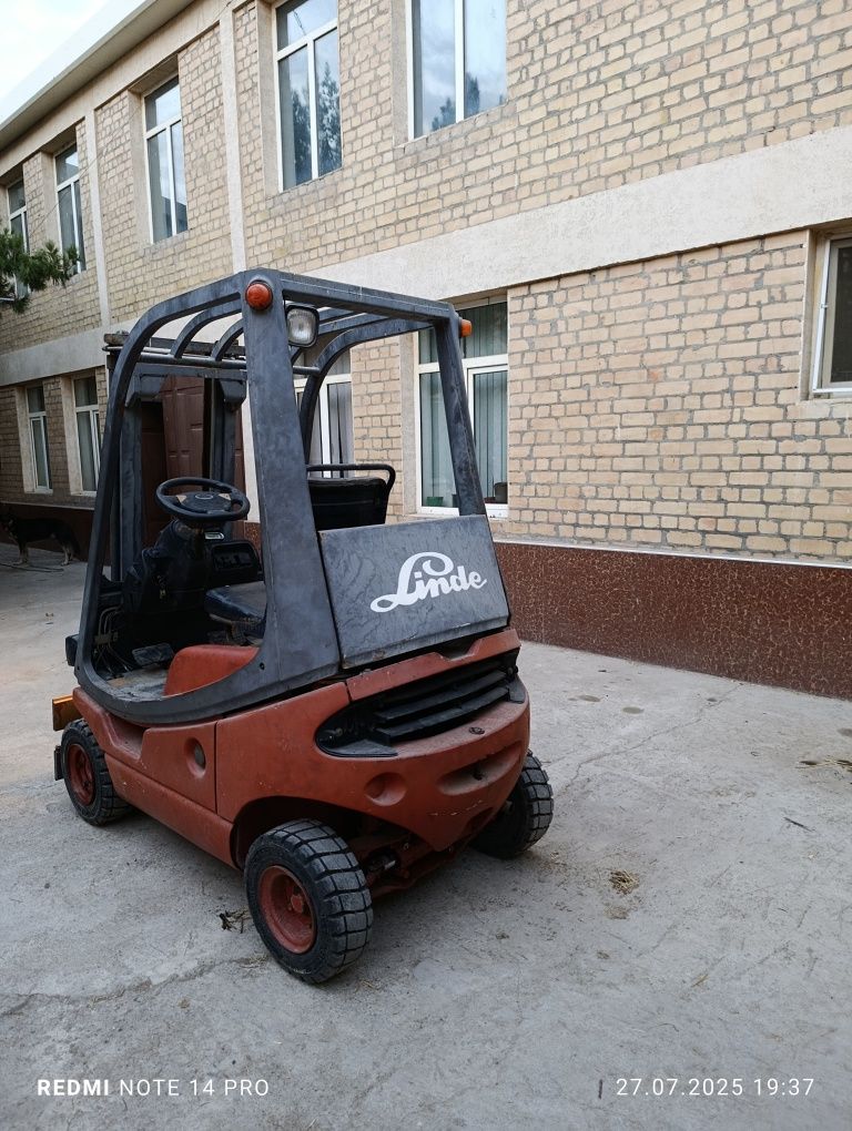 Вилочный погрузчик (кара) Linde грузоподъёмностью 1.5 т