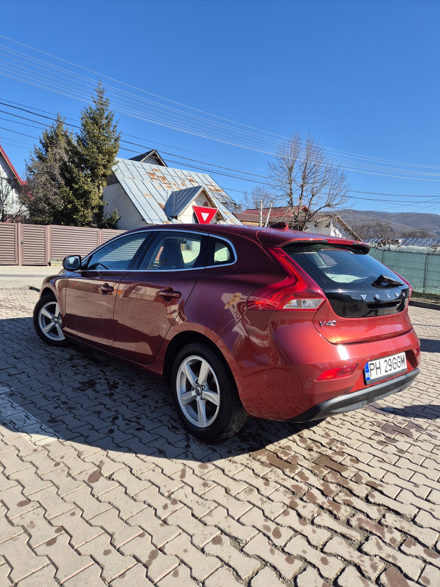 Vând Volvo v40 ,1.6d