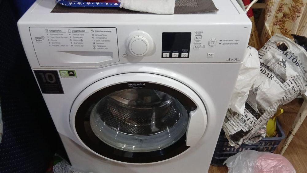 Продам стиральную машинку hotpoint
