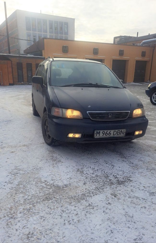 Продаётся Honda Odyssey 1994 года 2.2