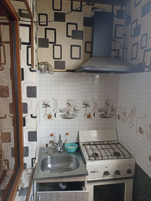 Аренда 1 хона 4 этаж партсезд кафе Феникс