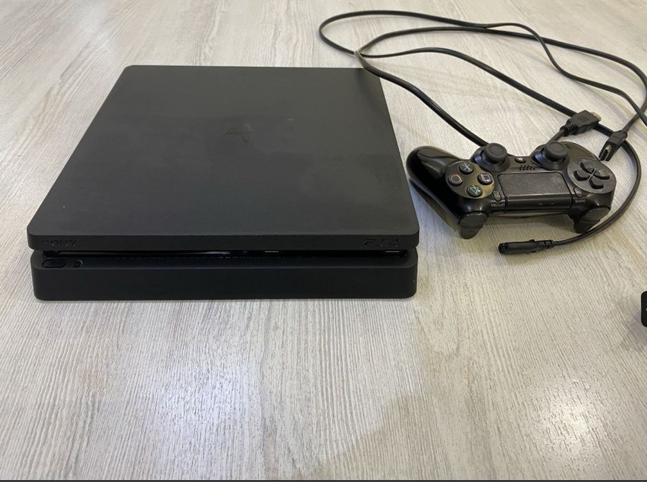 Playstation 4slim 1 tb