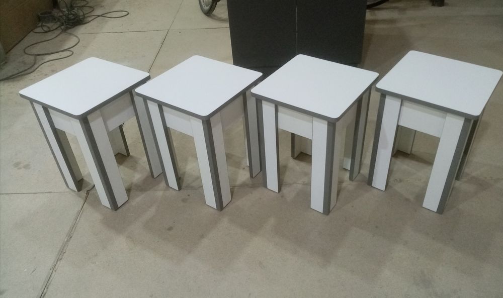 Продам новые кухонные табуретки!