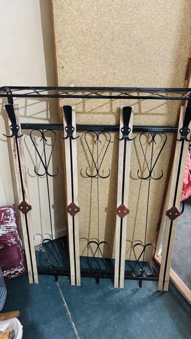 Вешалка в прихожую