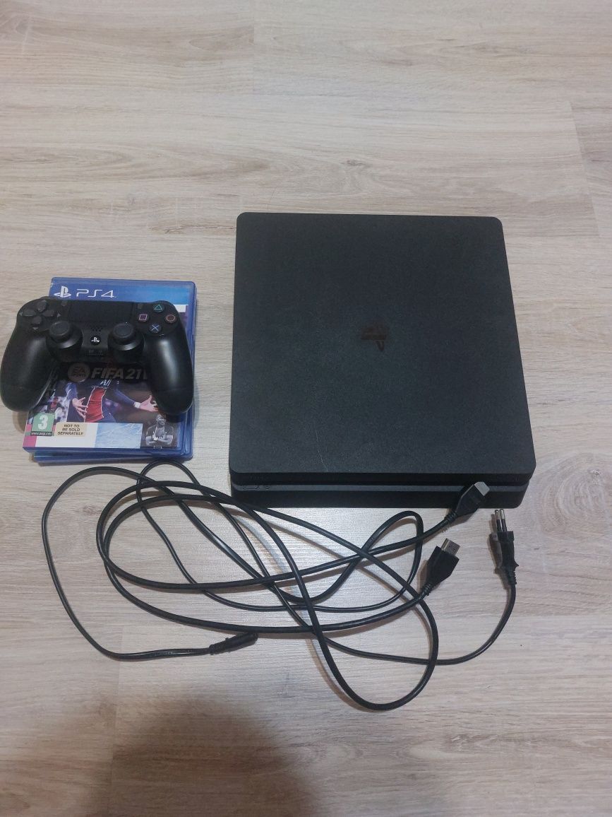 Playstation 4 slim