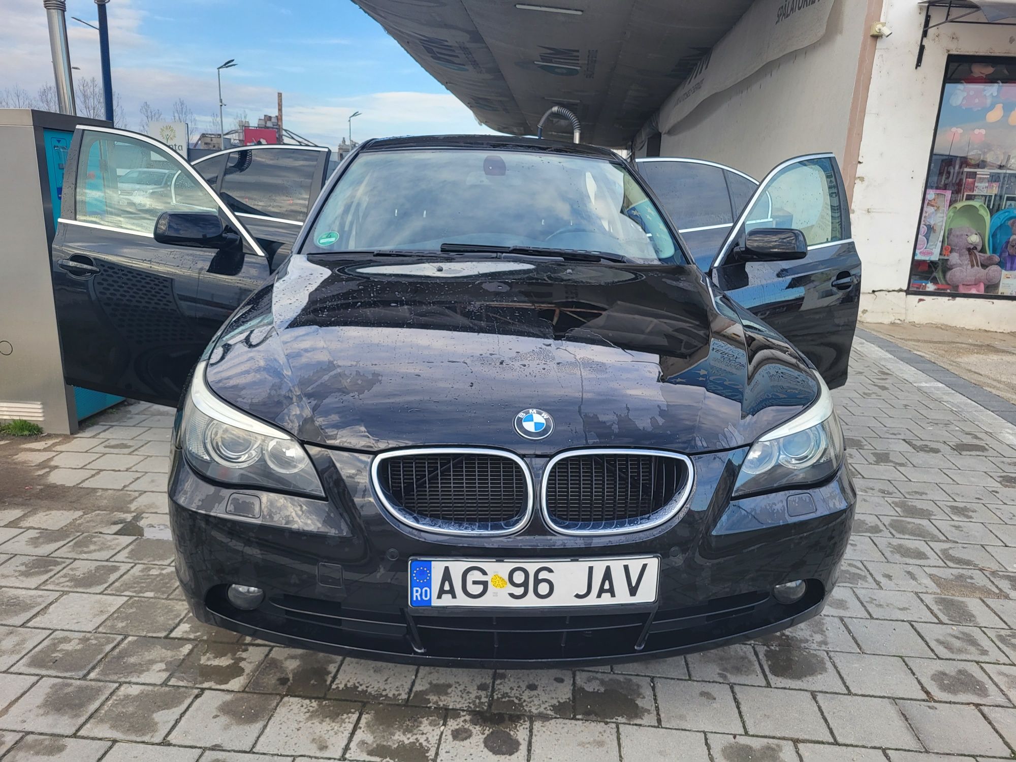 Vând BMW e 60 2.0 diesel