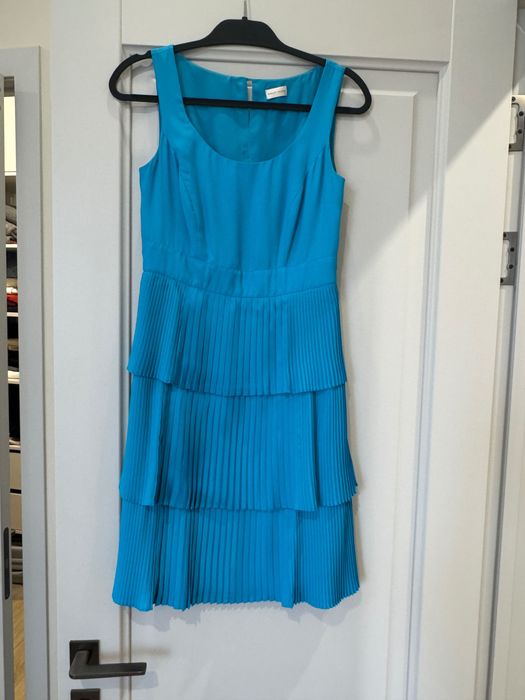 Платье плессированное, размер 44