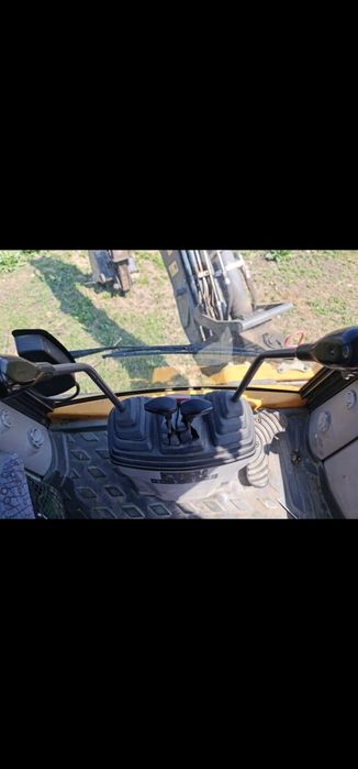 Vând buldoexcavator Volvo BL71B din 2013