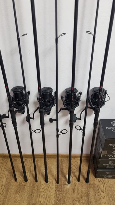 SET 4 Lansete FL Ultra Team 3.90m 3.75lbs + 4 Mulinete PRO FL MT14000