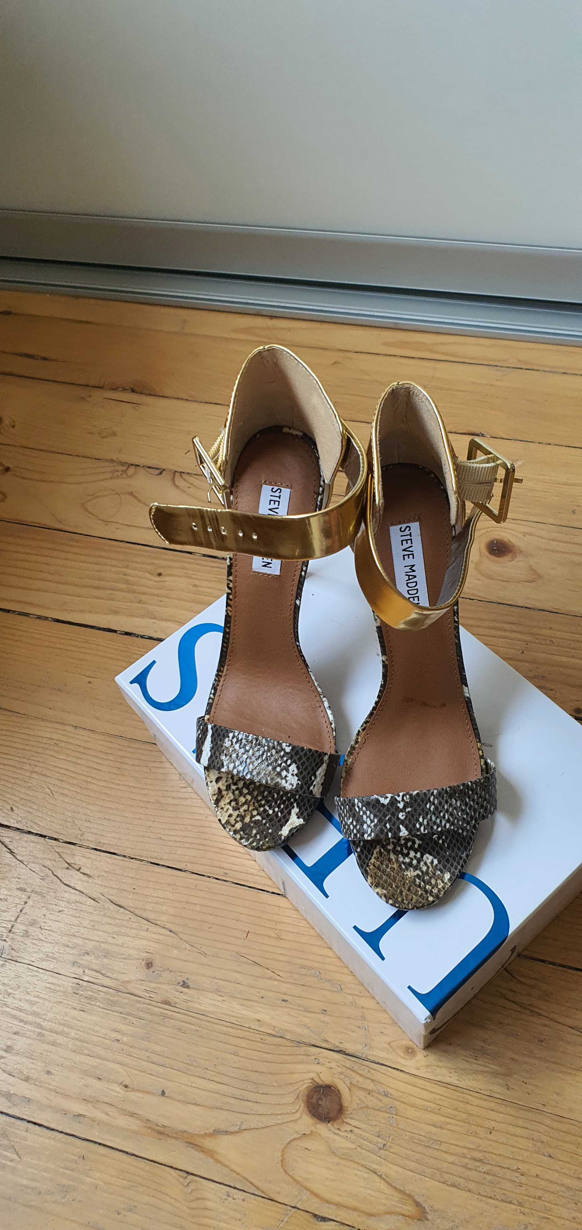 Сандали с висок ток Steve Madden
