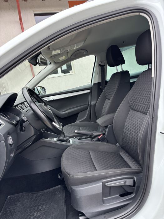 Skoda Octavia - Drive - TDI - 08.2017 - Navigatie - Xenon