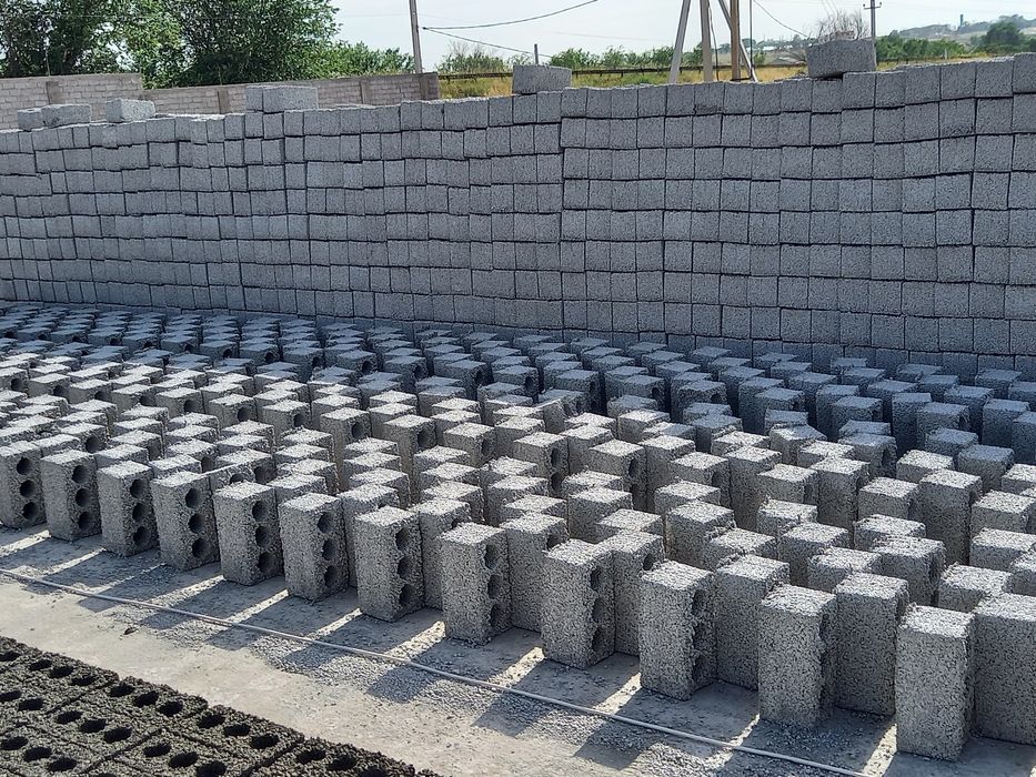 Шлакоблок строительный