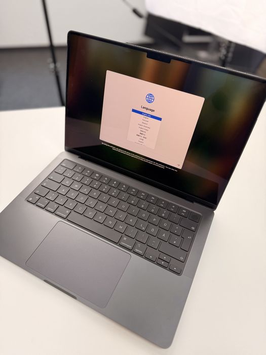 Macbook M4 Pro 14” / 24 GB RAM / 512 GB SSD