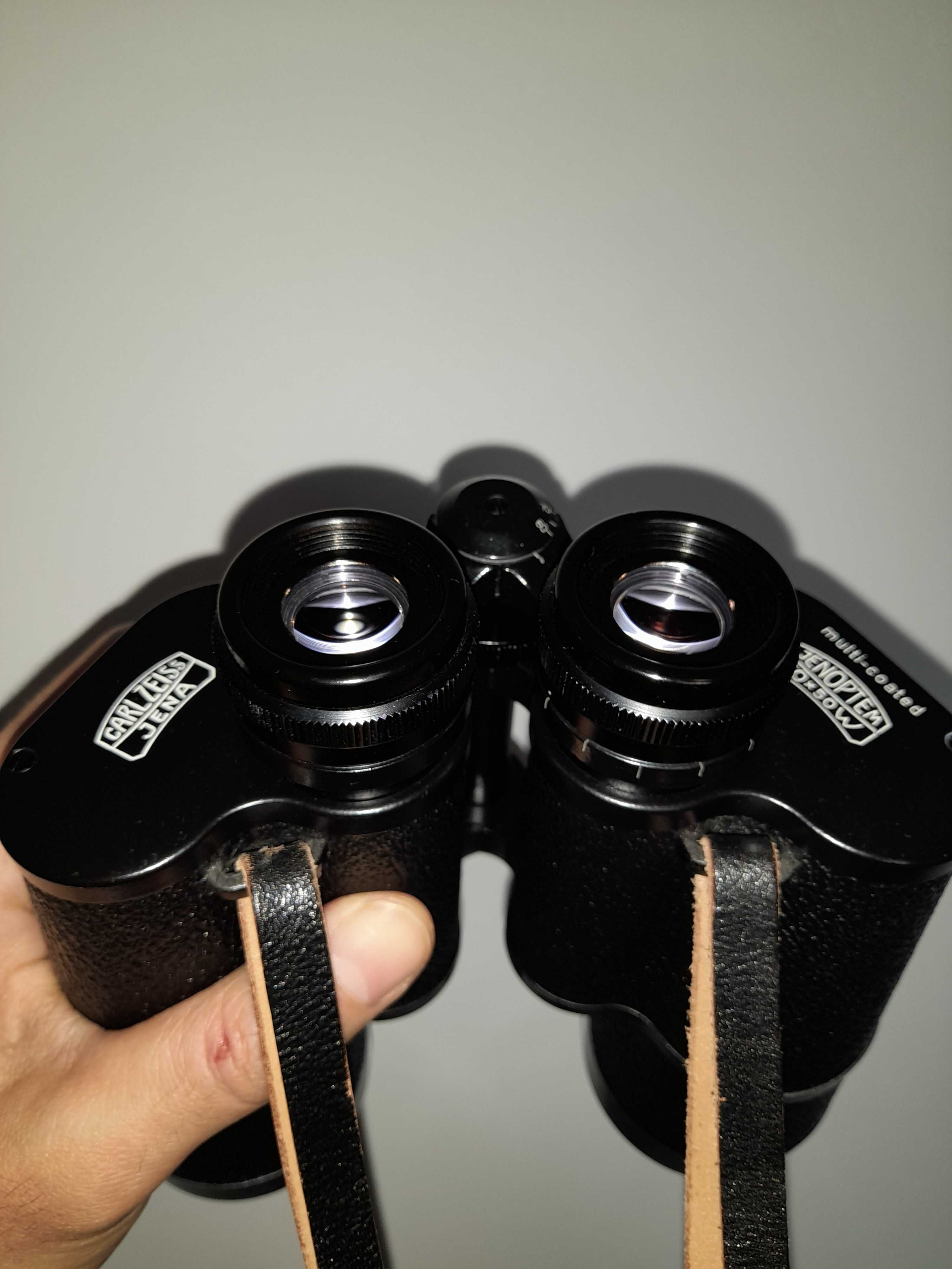 Vând binoclu Carl Zeiss Jenoptem 10x50 W + accesorii