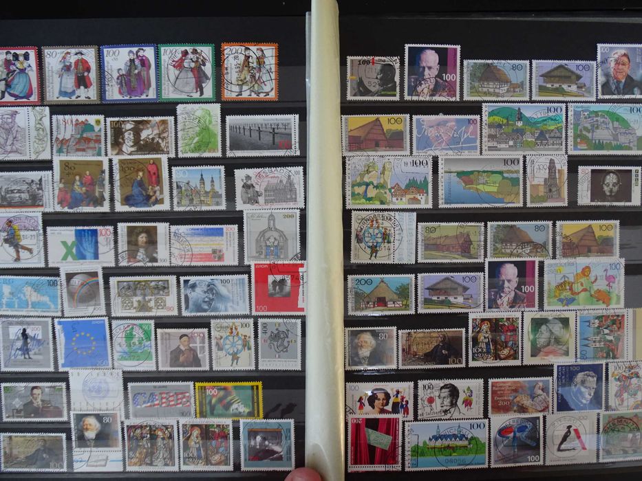 Germania Bund - Clasor cu timbre stampilate 1960-2000 (Lot 334)