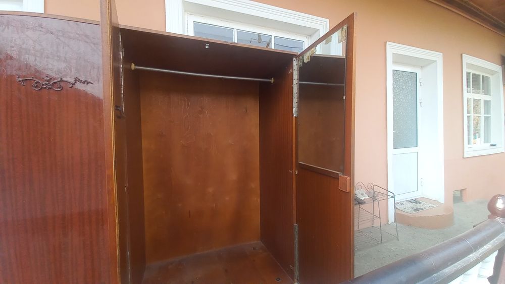 Шкаф, тортмалари бор