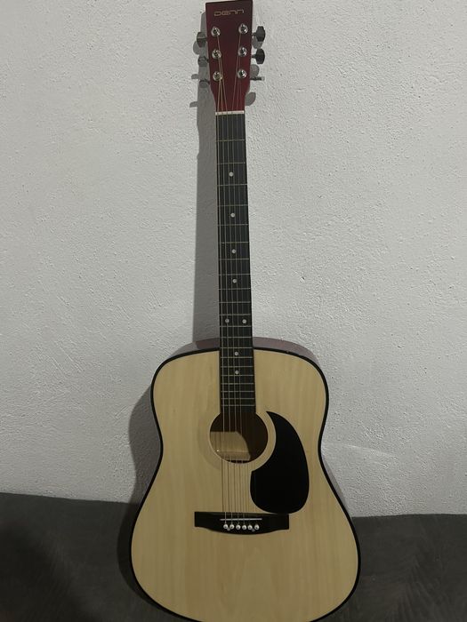 Продам гитару.Акустическая