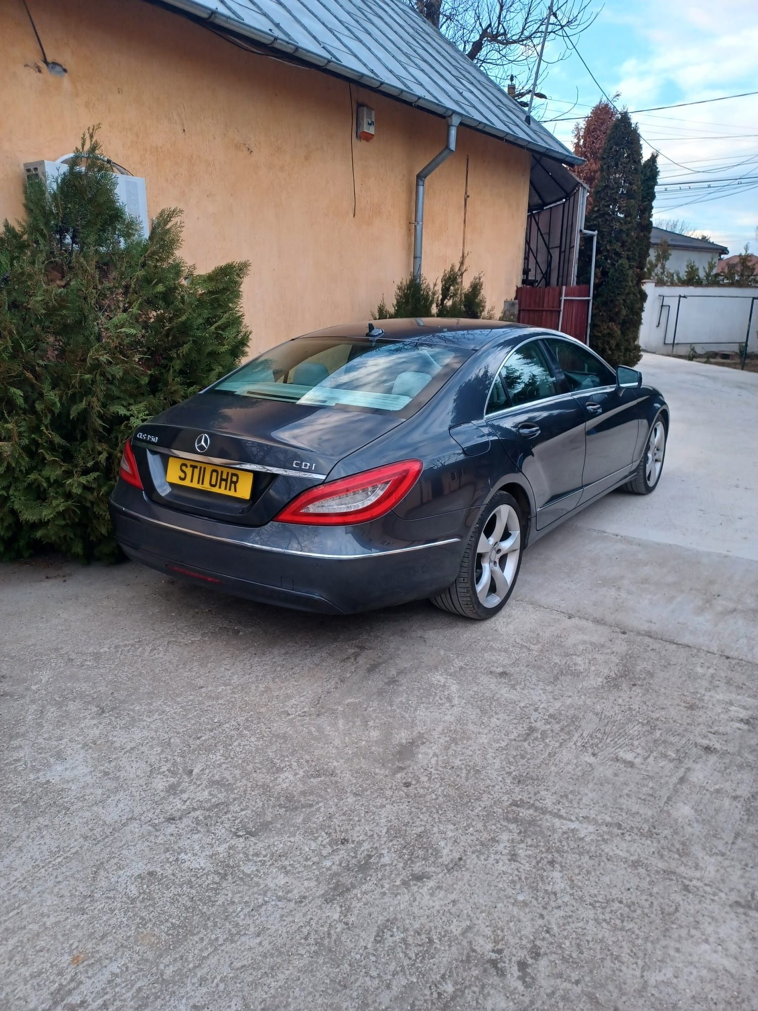 Dezmembrez mercedes cls,w218,motor 3.0 euro5,bara,capota,far,usa,stop