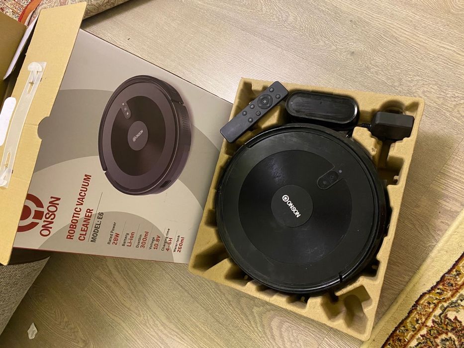 Робот пыльсос Robotic vacuum cleaner