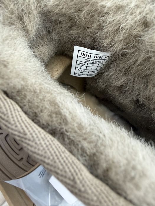 UGG Classic Mini II