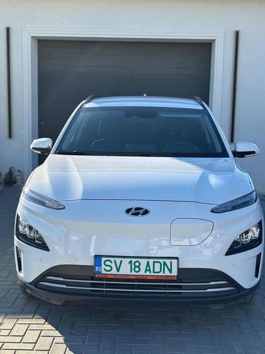 Hyundai KONA Hyundai Kona Electric – Doar 12.102 km – TVA deductibil