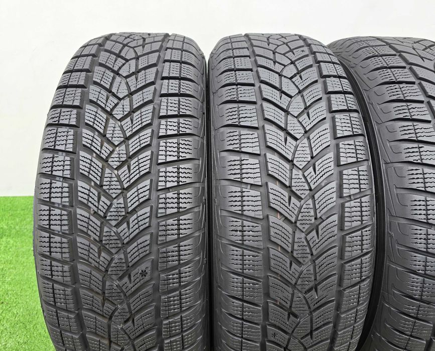 4бр. 215/65/17 GOODYEAR UltraGrip Performance SUV- зимни
