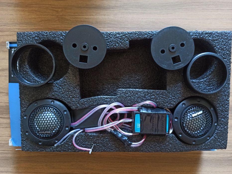 Alpine твиттера пищалки