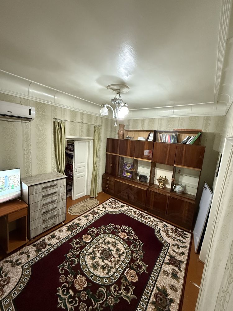 Uy Sotiladi 2.4 sotix barcha sharoit bor